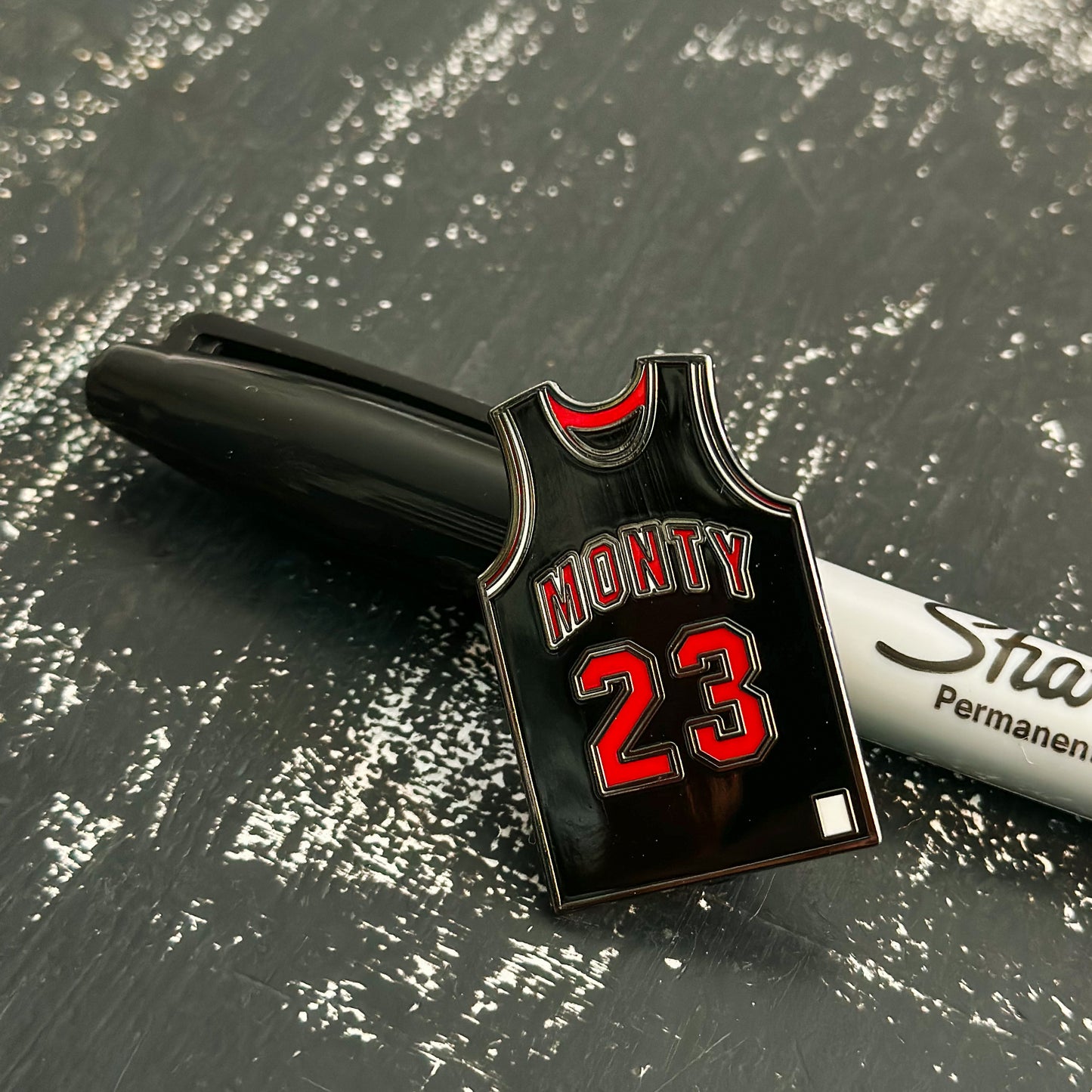 Monty Jersey Pin